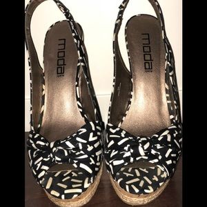 🌸🌸MODA ESPANA WOMEN’S US SIZE 9🌸🌸